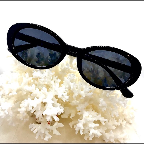 Black Oval Sunglasses - Picture 2 of 7